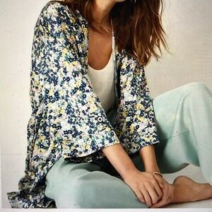 Ann Taylor Floral Kimono Robe; Size S, NWOT